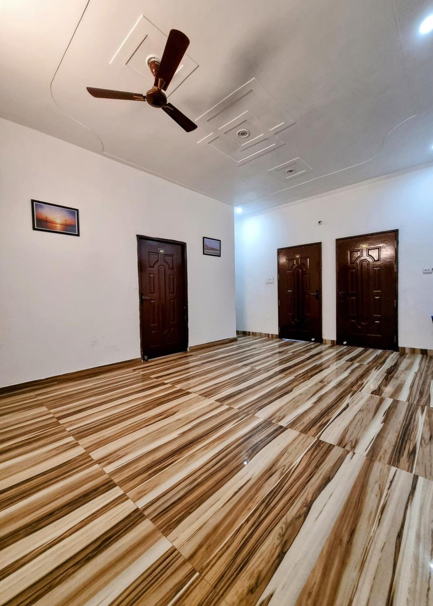 Hotel Sangam View Prayagraj Ngoại thất bức ảnh