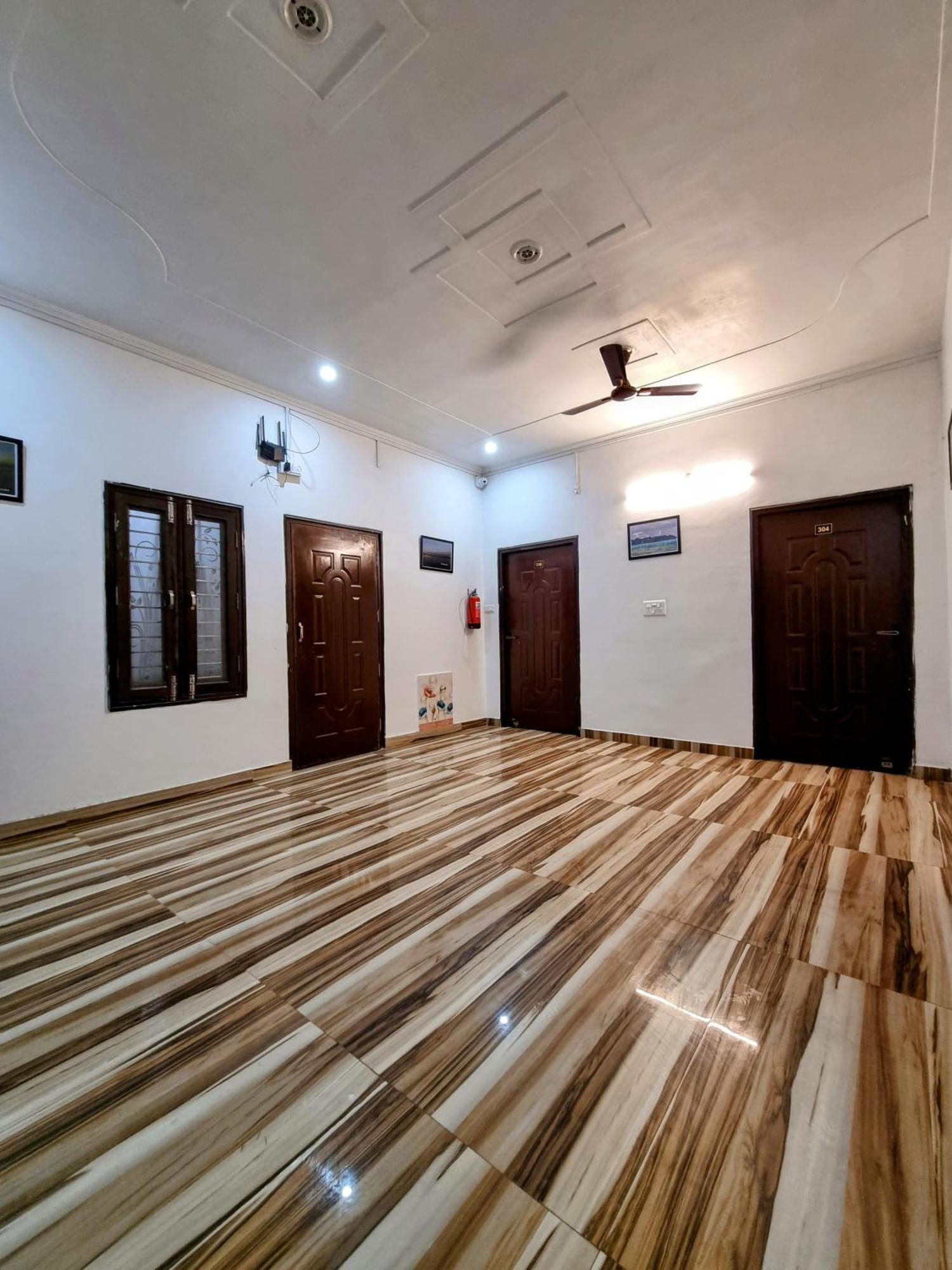 Hotel Sangam View Prayagraj Ngoại thất bức ảnh