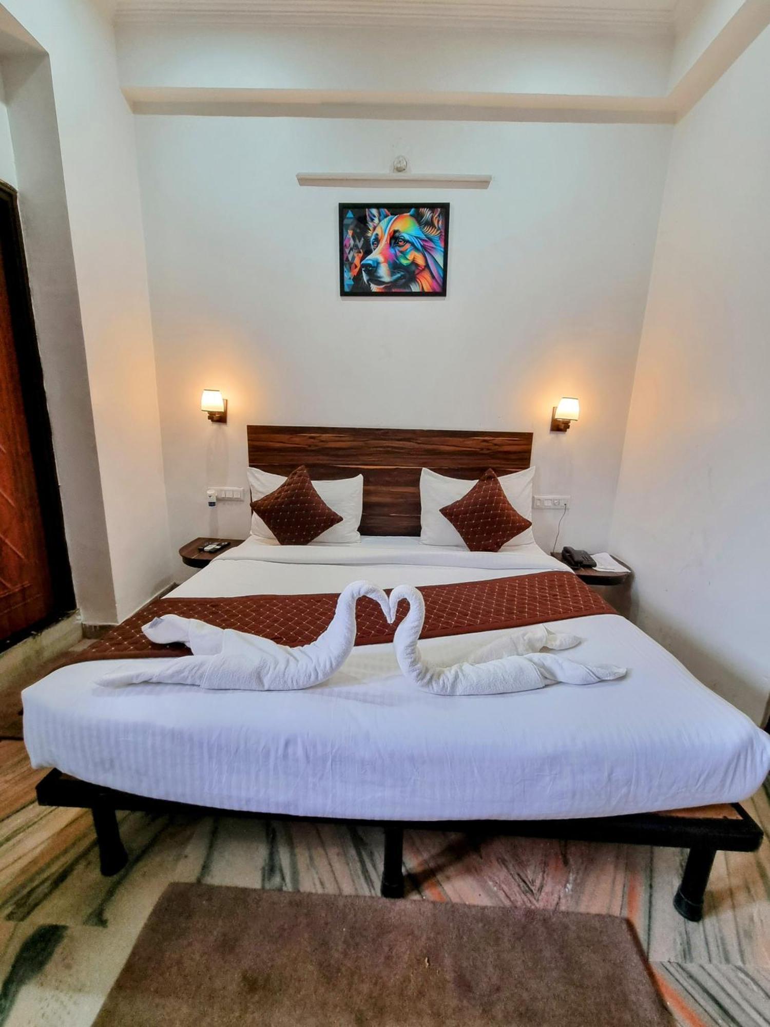 Hotel Sangam View Prayagraj Ngoại thất bức ảnh