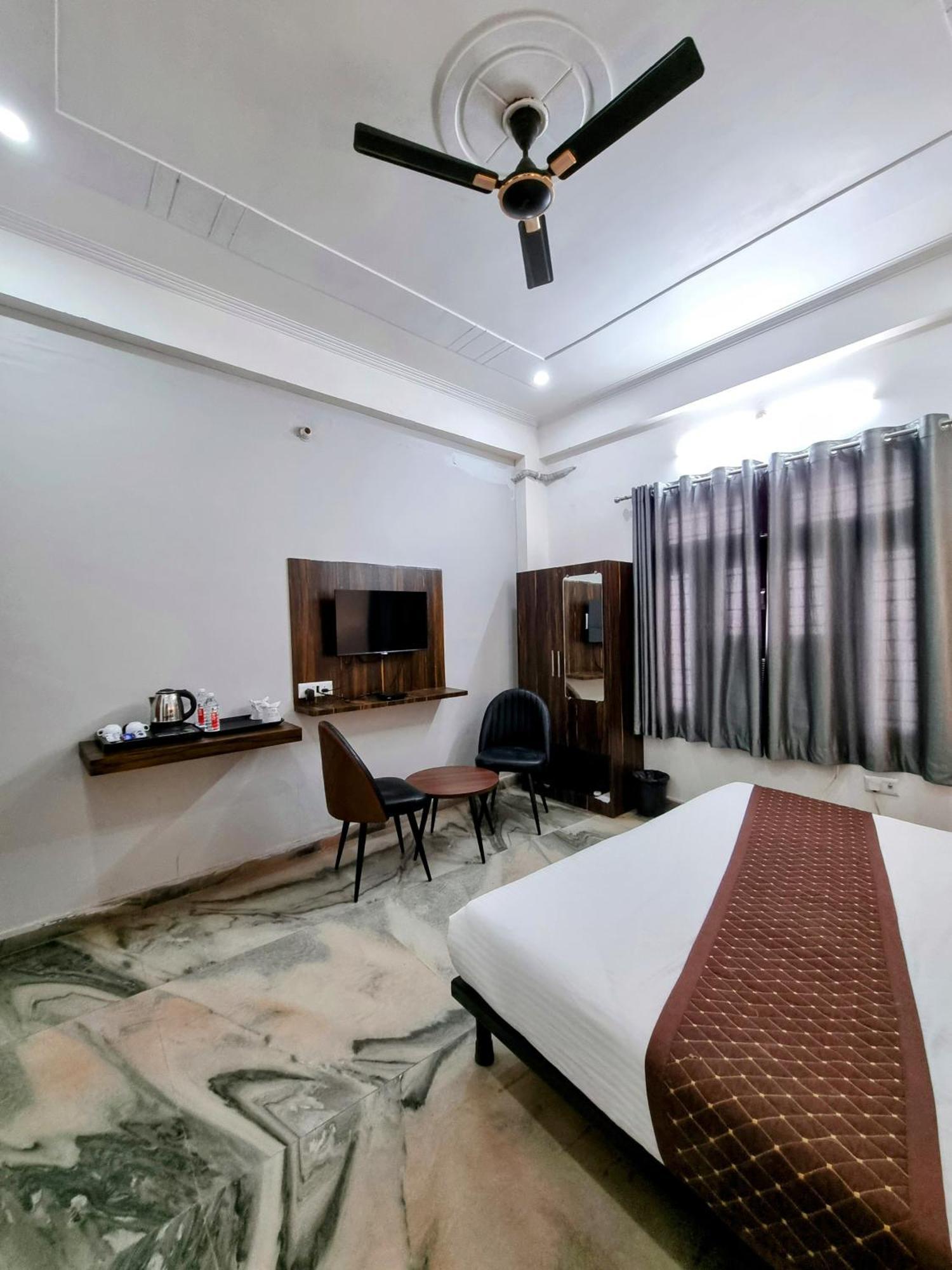 Hotel Sangam View Prayagraj Ngoại thất bức ảnh