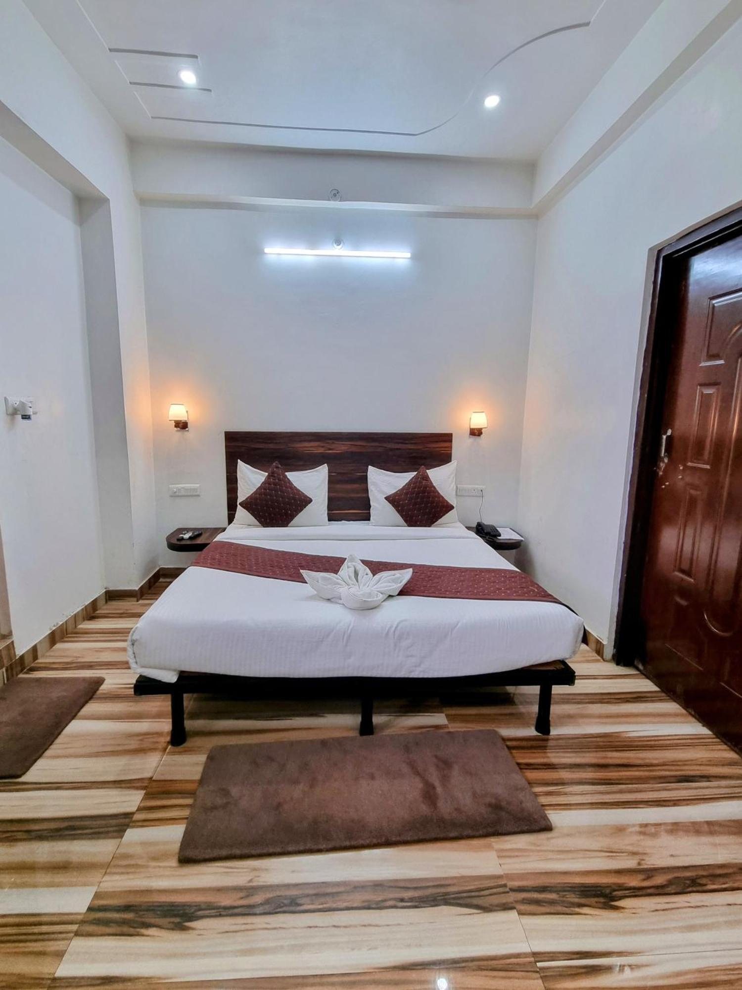 Hotel Sangam View Prayagraj Ngoại thất bức ảnh