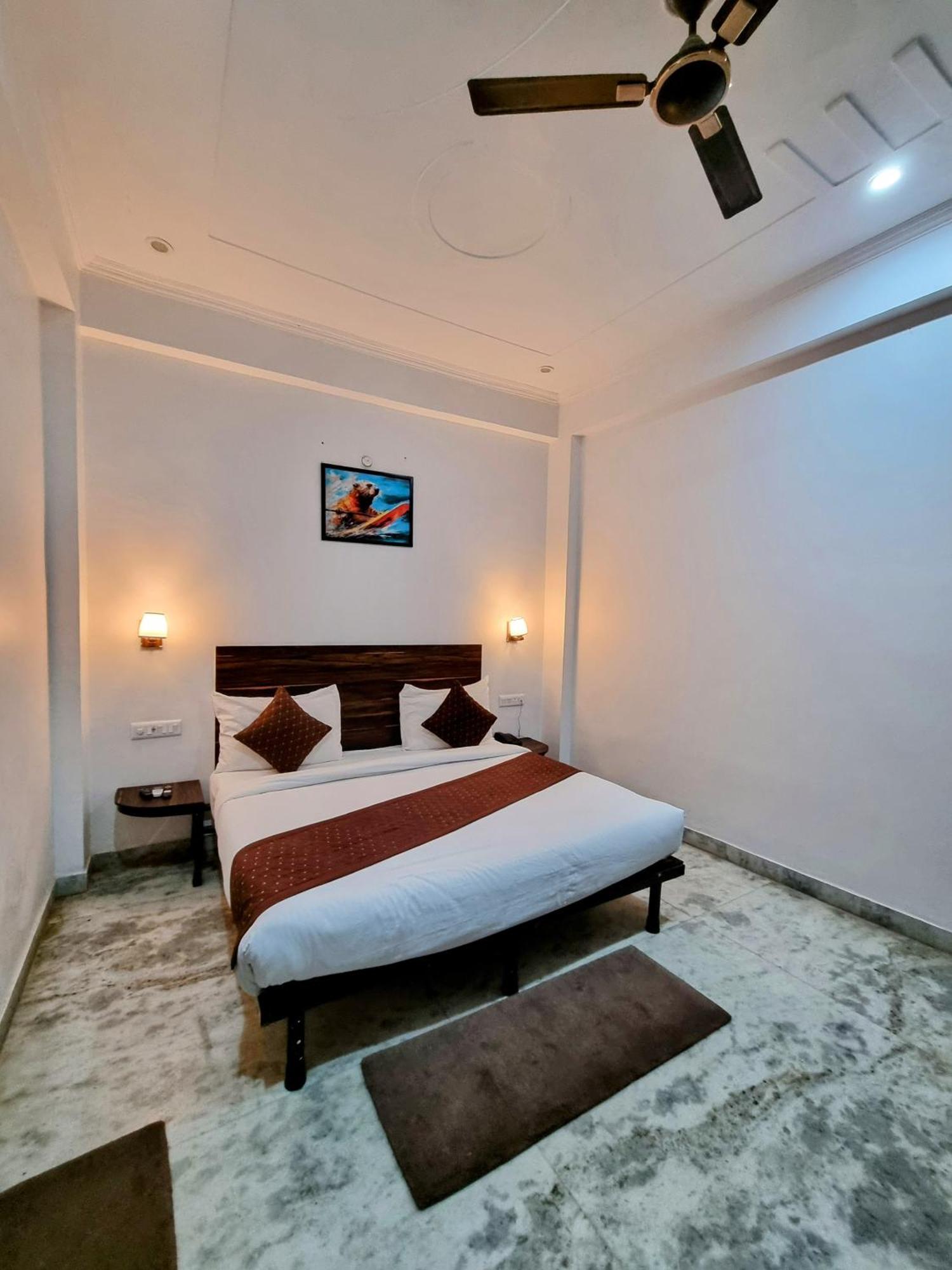 Hotel Sangam View Prayagraj Ngoại thất bức ảnh