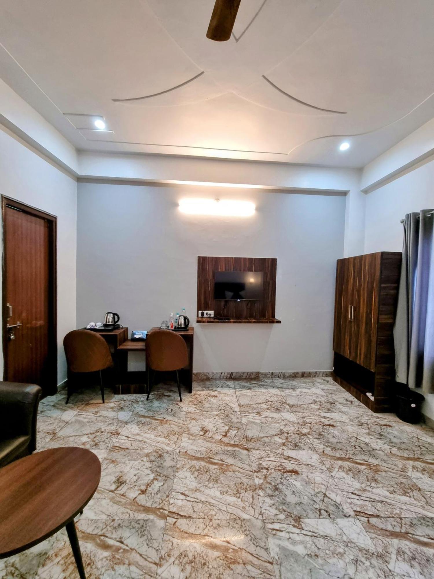 Hotel Sangam View Prayagraj Ngoại thất bức ảnh