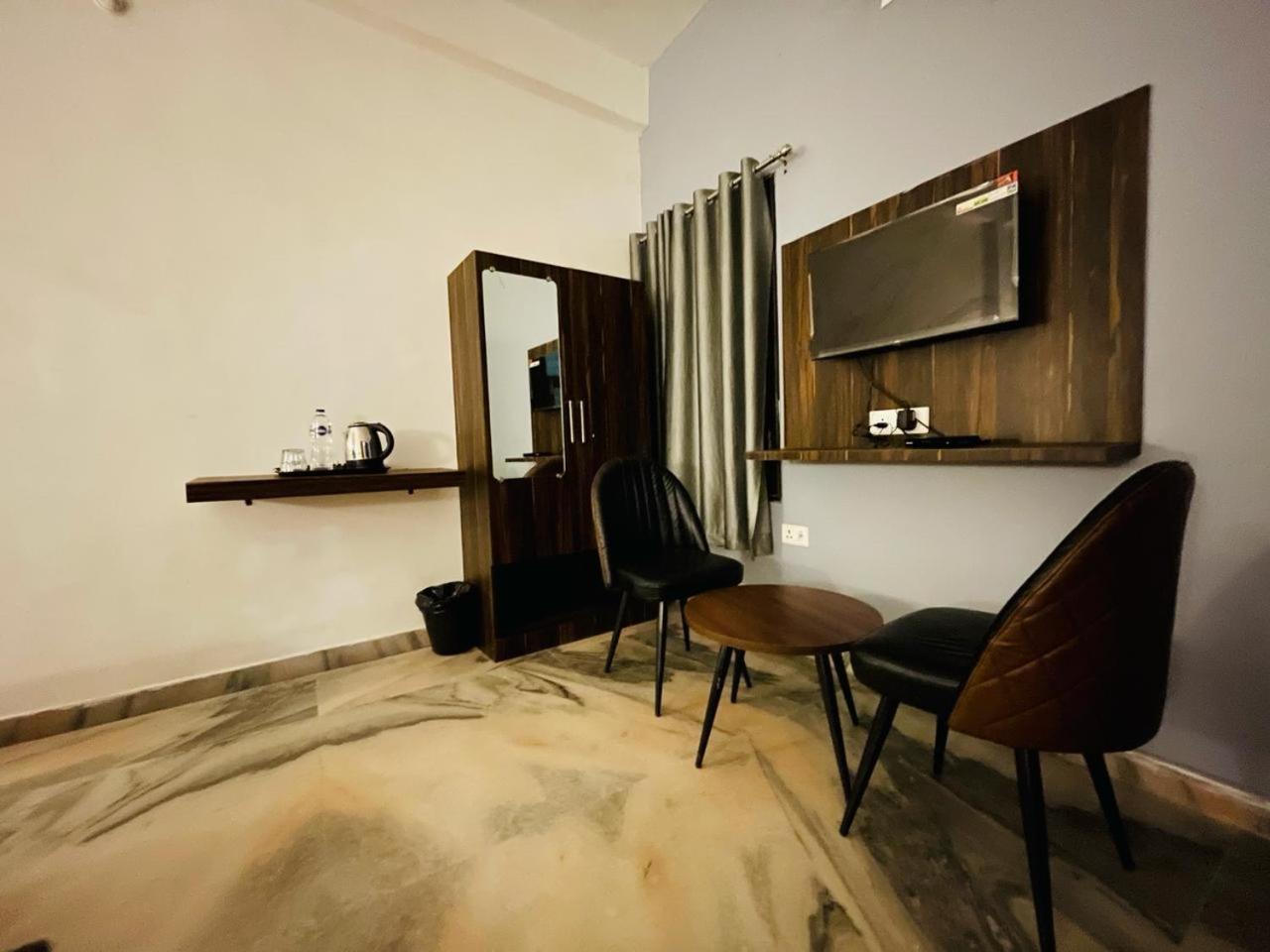 Hotel Sangam View Prayagraj Ngoại thất bức ảnh