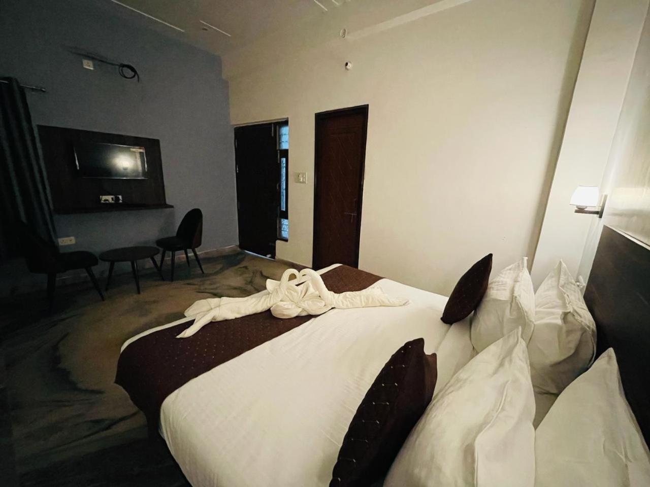 Hotel Sangam View Prayagraj Ngoại thất bức ảnh